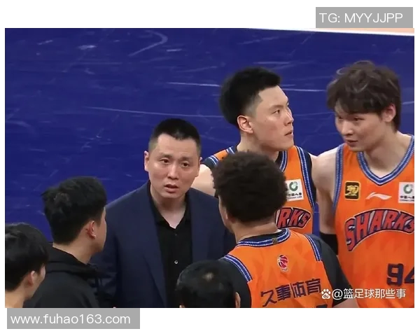 足球明星现身CBA：足球明星现身CBA赛事的影响与反响